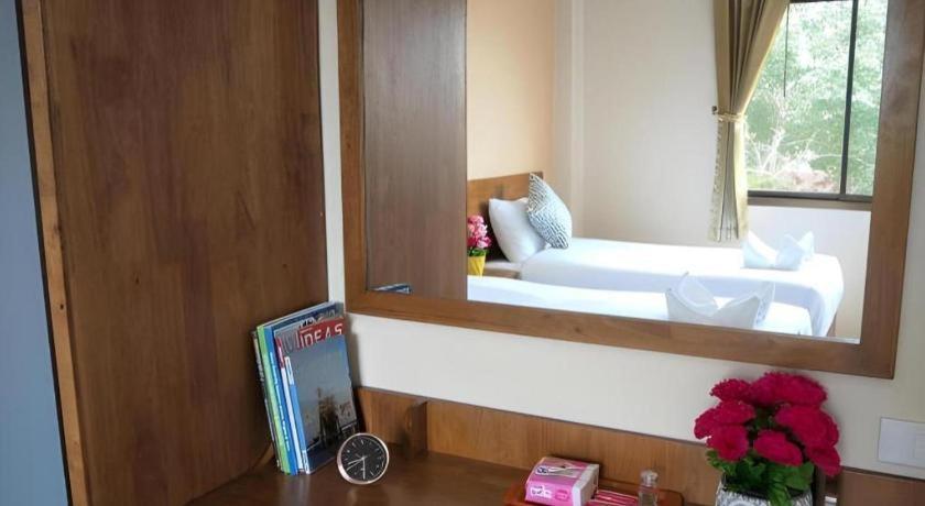 Regent Room Hotel 수랏타니 외부 사진